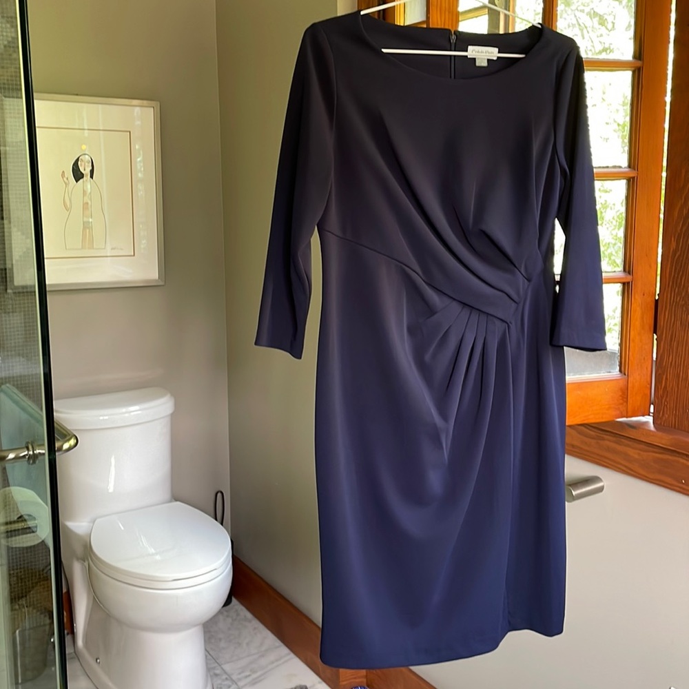 Beautiful navy Calvin Klein dress. Worn once.